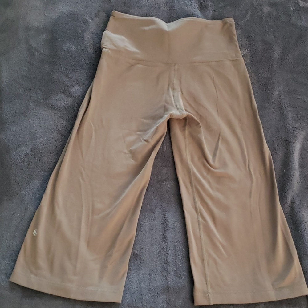 Lululemon Crop